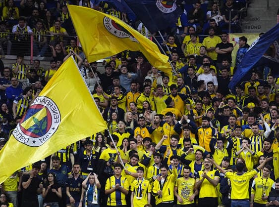 Fenerbahce Beko v Real Madrid - EuroLeague ISTANBUL, TURKIYE - APRIL 9: Fans of Fenerbahce Beko chant during EuroLeague week 37 basketball match between Fenerbahce Beko and Real Madrid at Ulker Sports and Event Hall in Istanbul, Turkiye on April 9, 2026. Esra Bilgin Anadolu Istanbul Turkey. Editorial use only. Please get in touch for any other usage.  Copyright: x2026xAnadoluxEsraxBilginx