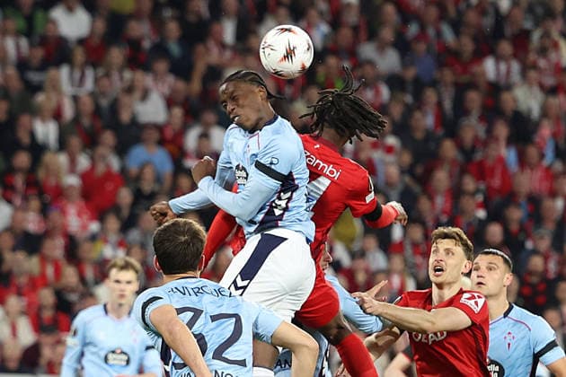09.04.2026, xrekx, Fussball UEFA Europa League, SC Freiburg - Celta Vigo v.l. Ilaix Moriba (Celta Vigo) Johan Manzambi (SC Freiburg) Zweikampf, Aktion, action, battle for the ball (DFL DFB REGULATIONS PROHIBIT ANY USE OF PHOTOGRAPHS as IMAGE SEQUENCES and or QUASI-VIDEO) Freiburg