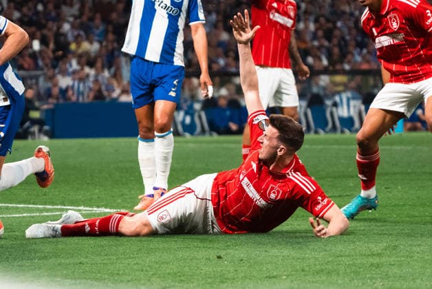 FC Porto v Nottingham Forest. Europe League Players of FC Porto and Nottingham Forest during the Europe Leage match, between FC Porto and Nottingham Forest played at Estadio do Dragao on April 9, 2026 in Oporto, Portugal Oporto Portugal Copyright: xAdrianxFernandezx xAgenciaxLOFx