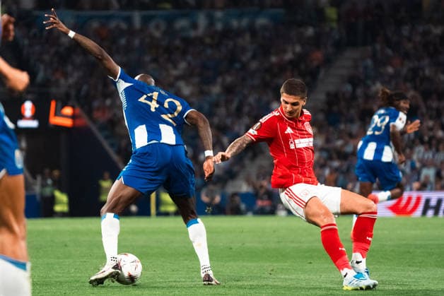 FC Porto v Nottingham Forest. Europe League Players of FC Porto and Nottingham Forest during the Europe Leage match, between FC Porto and Nottingham Forest played at Estadio do Dragao on April 9, 2026 in Oporto, Portugal Oporto Portugal Copyright: xAdrianxFernandezx xAgenciaxLOFx