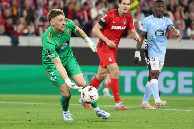 09.04.2026, xrekx, Fussball UEFA Europa League, SC Freiburg - Celta Vigo v.l. IonuÈ› Radu (Celta Vigo) (DFL DFB REGULATIONS PROHIBIT ANY USE OF PHOTOGRAPHS as IMAGE SEQUENCES and or QUASI-VIDEO) Freiburg