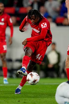 Deutschland: UEFA Europa League Viertelfinale Hinspiel 2025 26, SC Freiburg vs Celta Vigo - Europa-Park-Stadion, Freiburg im Breisgau: Johan Manzambi (44 Freiburg) Copyright: xKjetilxWaberx