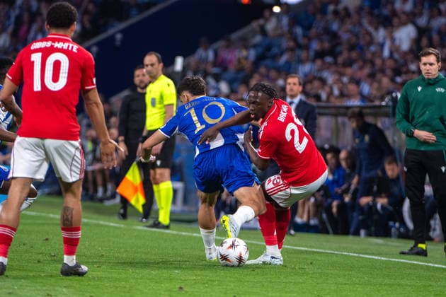April 9, 2026, Porto, Porto, Portugal: PORTO, PORTUGAL - APRIL 09: GABRI VEIGA from FC Porto is seen on action during the UEFA Europa League 2025 26 Quarter-Final Leg One match between FC Porto and Nottingham Forest FC at Estadio do Dragao on April 09, 2026 in Porto, Portugal. FC Porto X Nottingham Forest - UEFA Europa League 2025 26  - ZUMAl192 20260409_zsp_l192_034 Copyright: xMiguelxLemosx
