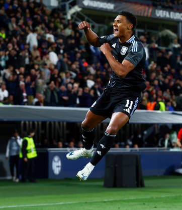 Ollie Watkins of Aston Villav celebrates scoring a goal after making the score 0-2. Bologna v Aston Villa, UEFA Europa League, Quarter Final, First Leg, Football, Renato Dall Ara Stadium, Bologna, Italy - 09 Apr 2026Bologna Renato Dall Ara Stadium Italy EDITORIAL USE ONLY No use with unauthorised audio, video, data, fixture lists, club league logos or live services. Online in-match use limited to 120 images, no video emulation. No use in betting, games or single club league player publications. Copyright: xJamesxMarsh Shutterstockx 16811867bf