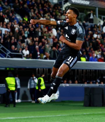 Ollie Watkins of Aston Villav celebrates scoring a goal after making the score 0-2. Bologna v Aston Villa, UEFA Europa League, Quarter Final, First Leg, Football, Renato Dall Ara Stadium, Bologna, Italy - 09 Apr 2026Bologna Renato Dall Ara Stadium Italy EDITORIAL USE ONLY No use with unauthorised audio, video, data, fixture lists, club league logos or live services. Online in-match use limited to 120 images, no video emulation. No use in betting, games or single club league player publications. Copyright: xJamesxMarsh Shutterstockx 16811867bg
