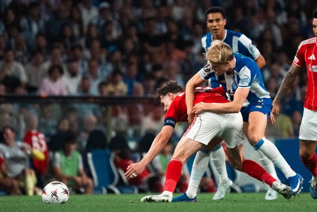 FC Porto v Nottingham Forest. Europe League Players of FC Porto and Nottingham Forest during the Europe Leage match, between FC Porto and Nottingham Forest played at Estadio do Dragao on April 9, 2026 in Oporto, Portugal Oporto Portugal Copyright: xAdrianxFernandezx xAgenciaxLOFx