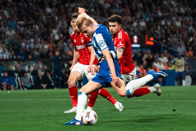 FC Porto v Nottingham Forest. Europe League Players of FC Porto and Nottingham Forest during the Europe Leage match, between FC Porto and Nottingham Forest played at Estadio do Dragao on April 9, 2026 in Oporto, Portugal Oporto Portugal Copyright: xAdrianxFernandezx xAgenciaxLOFx