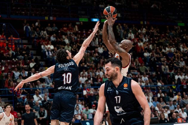 Leandro Bolmaro (Olimpia Milano) play defens during EA7 Emporio Armani Milano vs Bayern Monaco, Basketball Euroleague match in Assago (MI), Italy, April 09 2026  Copyright: xSaraxAngelica IPAxSportx xipa-agency.netx xx IPA_73853436 IPA_Agency_IPA73853436