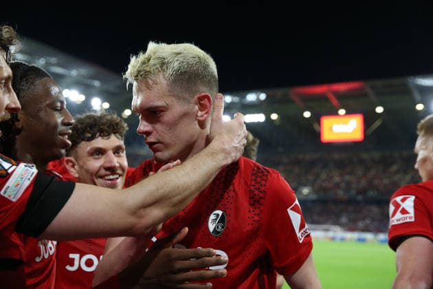 09.04.2026, xrekx, Fussball UEFA Europa League, SC Freiburg - Celta Vigo v.l. Torjubel nach dem Tor zum celebrating the goal celebrate 3:0 durch Matthias Ginter (SC Freiburg) (DFL DFB REGULATIONS PROHIBIT ANY USE OF PHOTOGRAPHS as IMAGE SEQUENCES and or QUASI-VIDEO) Freiburg