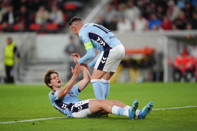 Deutschland: UEFA Europa League Viertelfinale Hinspiel 2025 26, SC Freiburg vs Celta Vigo - Europa-Park-Stadion, Freiburg im Breisgau: Fer Lopez (30 Celta) am Boden nach einer guten Möglichkeit Copyright: xKjetilxWaberx