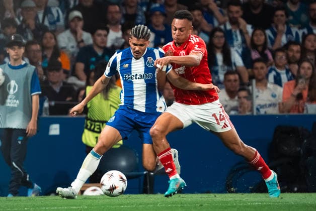 FC Porto v Nottingham Forest. Europe League Players of FC Porto and Nottingham Forest during the Europe Leage match, between FC Porto and Nottingham Forest played at Estadio do Dragao on April 9, 2026 in Oporto, Portugal Oporto Portugal Copyright: xAdrianxFernandezx xAgenciaxLOFx
