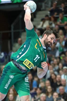 Handball DAIKIN HBL, SC DHfK Leipzig - FRISCH AUF! Göppingen; 09.04.2026 Lukas Binder (11, SC DHfK Leipzig) wirft. Handball, DAIKIN HBL, 1. Bundesliga, Saison 2025 2026, 28. Spieltag: SC DHfK Leipzig vs. FRISCH AUF! Göppingen am 09.04.2026 in der Quarterback Immobilien Arena Leipzig. Copyright: xBEAUTIFULxSPORTS JanxKaeferx