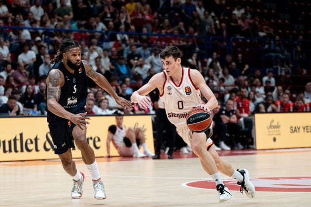BASKET - Euroleague - EA7 Emporio Armani Milano vs Bayern Monaco Neno Dimitrijevic (FC Bayern Munich) In action against Devin Booker (Olimpia Milano) during EA7 Emporio Armani Milano vs Bayern Monaco, Basketball Euroleague match in Assago (MI), Italy, April 09 2026 Assago (MI) Italy  Copyright: xIPAxSport ABACAx