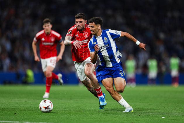 April 9, 2026, Porto, Porto, Portugal: Gabri Veiga of Fc Porto in action during UEFA Europa League 2025 26 Quarter-Final Leg One match between Fc Porto and Nottingham Forest at Estadio Dragao on April 09, 2026 in Porto, Portugal Porto Portugal - ZUMAe141 20260409_zsp_e141_107 Copyright: xLuisxEirasx
