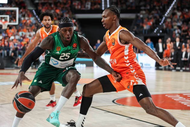 April 9, 2026, Valencia, Valencia, Spain: Kendrick Nunn of Panathinaikos Aktor Athens and Brancou Badio of Valencia Basket in action during the Turkish Airlines EuroLeague Regular Season Round 37 match between Valencia Basket and Panathinaikos Aktor Athens at Roig Arena on April 09, 2026, in Valencia, Spain. Valencia Basket V Panathinaikos Aktor Athens - Turkish Airlines EuroLeague  - ZUMAa181 20260409_zaa_a181_324 Copyright: xIrinaxR.xHipolitox