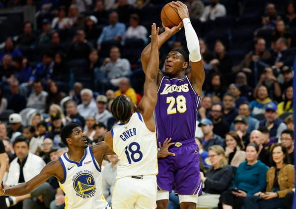 NBA, Basketball Herren, USA - Los Angeles Lakers at Golden State Warriors Los Angeles Lakers forward Rui Hachimura (R) in action against Golden State Warriors guard Lj Cryer (C) and Golden State Warriors guard Nate Williams (L) during the first half of the NBA basketball game between the Los Angeles Lakers and the Golden State Warriors in San Francisco, California, USA, 09 April 2026. SAN FRANCISCO CALIFORNIA United States  Copyright: xJOHNxG.xMABANGLOx