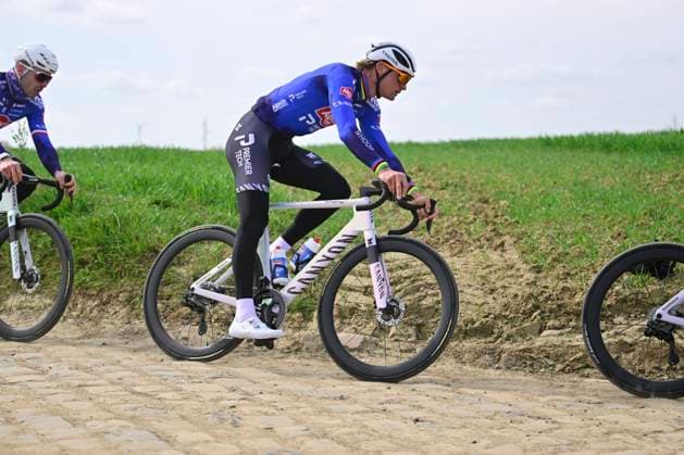 Paris - Roubaix Hauts-de-France 2026 Cycling Race Media Activities 10 04 2026 ROUBAIX, FRANCE - APRIL 10 : Van Der Poel Mathieu (NED) of Alpecin Premier Tech riding during a training and reconnaissance session ahead of the 123rd edition of Paris - Roubaix Hauts-de-France an UCI World Tour 1.UWT one day cycling road race for Men Elite of 258 km with start in Compiegne and finish in Roubaix on April 10, 2026 in Roubaix, France, 10 04 2026 ( Motordriver Guy de Vuyst - Roubaix France  Copyright: xJanxDexMeuleneirx