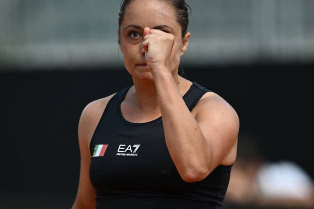 TENNIS - Internazionali di Tennis - BJK Cup Qualifiers - Italy vs Japan Elisabetta Cocciaretto of Italy celebrate the victory of first set against Moyuka Uchijima of Japan during the Billie Jean King Cup by Gainbridge Qualifiers 2026, match between Italy and Japan at ASD Colle degli Dei on April 10, 2026 in Velletri, Italy. Velletri Italy  Copyright: xIPAxSport ABACAx