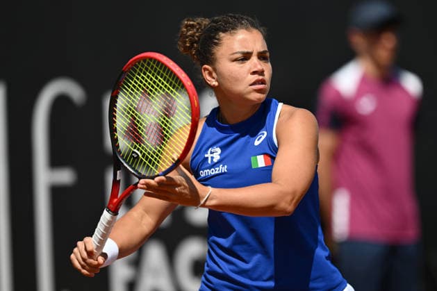 Jasmine Paolini of Italy against Himeno Saktsume of Japan during the Billie Jean King Cup by Gainbridge Qualifiers 2026, match between Italy and Japan at ASD Colle degli Dei on April 10, 2026 in Velletri, Italy.  Copyright: xDomenicoxCippitelli IPAxSportx xipa-agency.netx xx IPA_73863910 IPA_Agency_IPA73863910