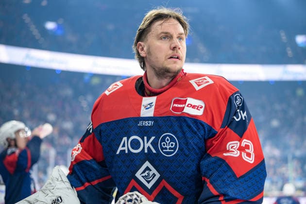 Eishockey, DEL, 20260410, EHC Red Bull München - Adler Mannheim. Im Bild Johan Christer MATTSSON (Mannheim, 33). München SAP Garden Bayern Deutschland *** Ice Hockey, DEL, 20260410, EHC Red Bull Munich Adler Mannheim In the picture Johan Christer MATTSSON Mannheim, 33 Munich SAP Garden Bayern Germany Copyright: Passion2Press MarkusxFischerx