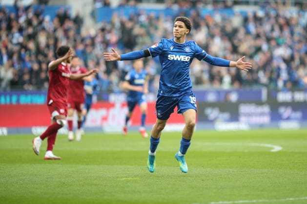 Louey Ben Farhat (Karlsruher SC, 19) mit dem Ausgleich zum 1:1, Karlsruher SC vs. DSC Arminia Bielefeld, Fussball, 2. Bundesliga, 29. Spieltag, 2025 2026, 10.04.2026, DFL REGULATIONS PROHIBIT ANY USE OF PHOTOGRAPHS AS IMAGE SEQUENCES AND OR QUASI-VIDEO, Karlsruher SC vs. DSC Arminia Bielefeld, Fussball, 2. Bundesliga, 29. Spieltag, 2025 2026, 10.04.2026 Karlsruhe *** Louey Ben Farhat Karlsruher SC, 19 with the equalizer to 1 1, Karlsruher SC vs DSC Arminia Bielefeld, Football, 2 Bundesliga, Matchday 29, 2025 2026, 10 04 2026, DFL REGULATES PROHIBIT ANY USE OF PHOTOGRAPHS AS IMAGE SEQUENCES AND OR QUASI VIDEO, Karlsruher SC vs DSC Arminia Bielefeld, Football, 2 Bundesliga, Matchday 29, 2025 2026, 10 04 2026 Karlsruhe Copyright: xEibner-Pressefoto JanxPrihodax EP_JPA