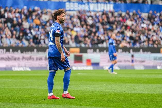 2. Bundesliga, Karlsruher SC vs Arminia Bielefeld, 10.04.2026 Fabian Schleusener (Karlsruher SC, 24) 2. Bundesliga, Karlsruher SC vs Arminia Bielefeld, BBBank Wildpark Karlsruhe, 10.04.2026 DFB DFL REGULATIONS PROHIBIT ANY USE OF PHOTOGRAPHS AS IMAGE SEQUENCES AND OR QUASI-VIDEO. *** 2 Bundesliga, Karlsruher SC vs Arminia Bielefeld, 10 04 2026 Fabian Schleusener Karlsruher SC, 24 2 Bundesliga, Karlsruher SC vs Arminia Bielefeld, BBBank Wildpark Karlsruhe, 10 04 2026 DFB DFL REGULATIONS PROHIBIT ANY USE OF PHOTOGRAPHS AS IMAGE SEQUENCES AND OR QUASI VIDEO Copyright: xBEAUTIFULxSPORTS Boscox