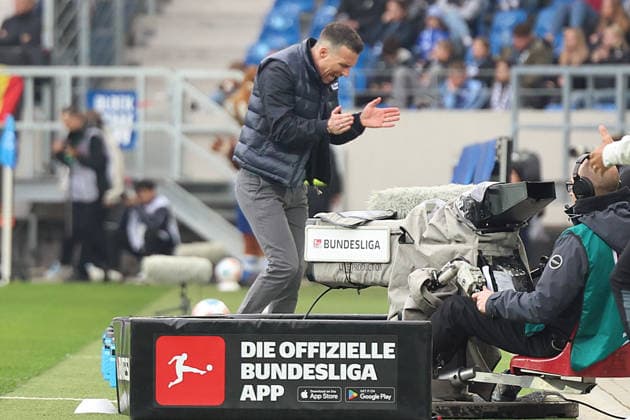 10.04.2026, xrekx, Fussball 2.Bundesliga, Karlsruher SC - Arminia Bielefeld v.l. Christian Eichner Trainer (Karlsruher SC) enttaeuscht, enttäuscht, schaut enttaeuscht, niedergeschlagen, disappointed (DFL DFB REGULATIONS PROHIBIT ANY USE OF PHOTOGRAPHS as IMAGE SEQUENCES and or QUASI-VIDEO) Karlsruhe *** 10 04 2026, xrekx, Fußball 2 Bundesliga, Karlsruher SC Arminia Bielefeld v l Christian Eichner Trainer Karlsruher SC enttaeuscht, enttäuscht, schaut enttaeuscht, niedergeschlagen, disappointed DFL DFB REGULATIONS PROHIBIT ANY USE OF PHOTOGRAPHS as IMAGE SEQUENCES and or QUASI VIDEO Karlsruhe