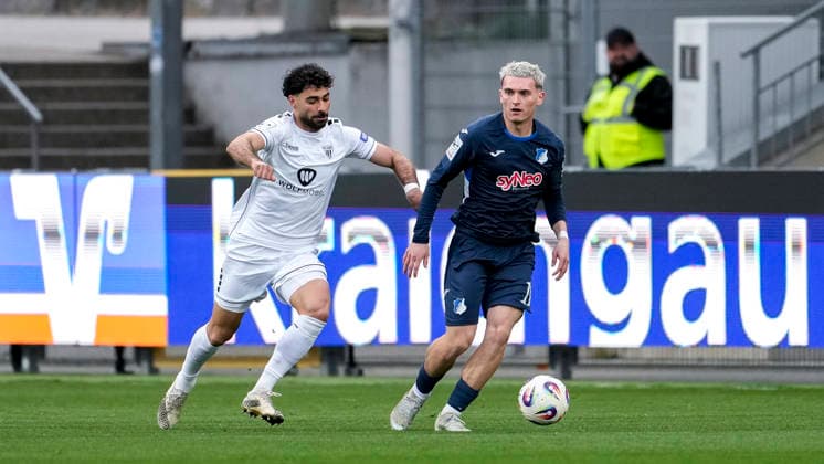 v.li.: Ekin Celebi (Schweinfurt, 11), Paul Hennrich (TSG II, 11), Zweikampf, Spielszene, Duell, duel, tackle, tackling, Dynamik, Action, Aktion, 10.04.2026, Sinsheim (Deutschland), Fussball, 3. Liga, TSG 1899 Hoffenheim II - 1. FC Schweinfurt 05, DFB DFL REGULATIONS PROHIBIT ANY USE OF PHOTOGRAPHS AS IMAGE SEQUENCES AND OR QUASI-VIDEO. *** v li Ekin Celebi Schweinfurt, 11 , Paul Hennrich TSG II, 11 , duel, duel, tackle, tackling, dynamics, action, action, 10 04 2026, Sinsheim Germany , Football, 3 Liga, TSG 1899 Hoffenheim II 1 FC Schweinfurt 05, DFB DFL REGULATIONS PROHIBIT ANY USE OF PHOTOGRAPHS AS IMAGE SEQUENCES AND OR QUASI VIDEO xozx