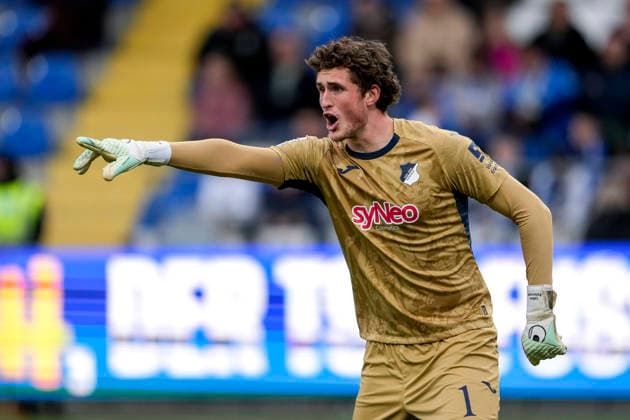Lukas Petersson (Torwart, TSG II, 1), gibt Anweisungen, gestikuliert, mit den Armen gestikulieren, Einzelbild, Einzelfoto, Aktion, Action, 10.04.2026, Sinsheim (Deutschland), Fussball, 3. Liga, TSG 1899 Hoffenheim II - 1. FC Schweinfurt 05, DFB DFL REGULATIONS PROHIBIT ANY USE OF PHOTOGRAPHS AS IMAGE SEQUENCES AND OR QUASI-VIDEO. *** Lukas Petersson Goalkeeper, TSG II, 1 , gives instructions, gestures, gesticulates with arms, single image, single photo, action, action, 10 04 2026, Sinsheim Germany , Soccer, 3 Liga, TSG 1899 Hoffenheim II 1 FC Schweinfurt 05, DFB DFL REGULATIONS PROHIBIT ANY USE OF PHOTOGRAPHS AS IMAGE SEQUENCES AND OR QUASI VIDEO xozx