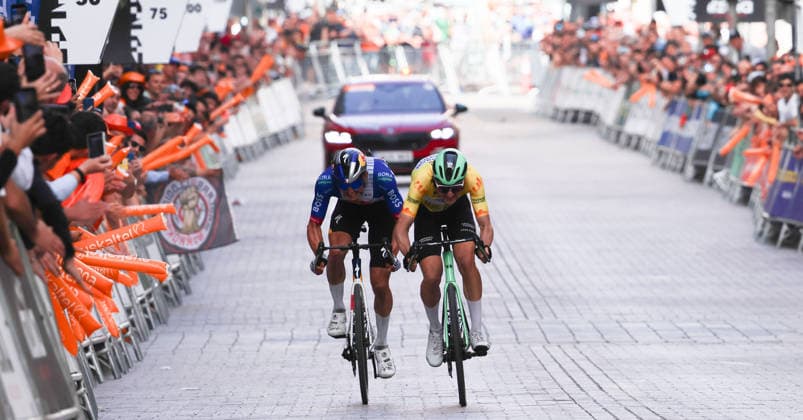 10-04-2026 Itzulia Basque Country; Tappa 05 Eibar - Eibar; 2026, Decathlon - Cma Cgm; 2026, Red Bull - Bora Hansgrohe; Seixas, Paul; Lipowitz, Florian; Eibar; 