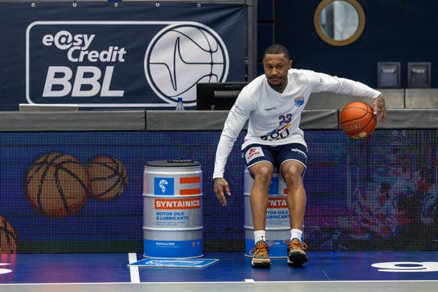GER, easy-Credit Basketball-Bundesliga, Syntainics MBC - Veolia Towers Hamburg. 10.04.2026, Stadthalle, Weißenfels, GER, easy-Credit Basketball-Bundesliga, Syntainics MBC - Veolia Towers Hamburg. Charles Callison (Syntainics MBC, 23) Â Foto Alexander Trienitz Weißenfels Stadthalle Sachsen-Anhalt Deutschland