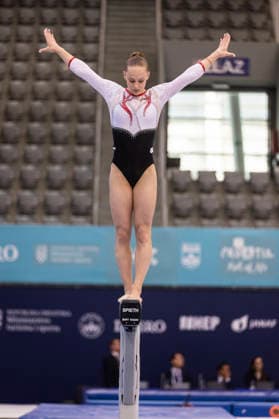 DOBRO FIG Apparatus World Cup Osijek 2026 Qualifications Sofia Tonelli of Italy performs on the balance beam during the DOBRO FIG Apparatus World Cup Osijek 2026 Qualifications at Sports Hall Gradski vrt on April 10, 2026. in Osijek, Croatia.  DavorxJavorovic PIXSELL
