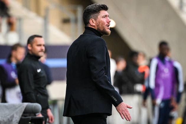 April 10, 2026, Paris, France, France: Sebastien POCOGNOLI of Monaco during the Ligue 1 match between Paris FC and AS Monaco at Jean-Bouin Stadium on April 10, 2026 in Paris, France. Paris FC V AS Monaco - Ligue 1  - ZUMAm308 20260410_zsp_m308_007 Copyright: xMatthieuxMirvillex