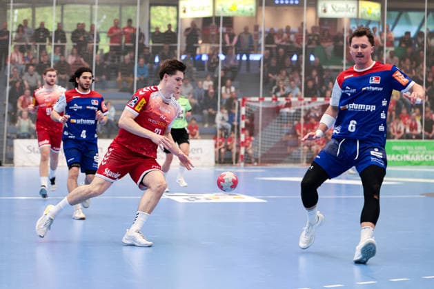 10.04.2026, 27. Spieltag der 2. Handball Bundesliga, TuSEM Essen - HBW Balingen-Weilstetten. v. l. Felix Eißing (TuSEM Essen), Mex Raguse (HBW Balingen-Weilstetten). Essen Am Hallo NRW Deutschland xRHR-FOTO DEx *** 10 04 2026, 27 Matchday of the 2 Handball Bundesliga, TuSEM Essen HBW Balingen Weilstetten f l Felix Eißing TuSEM Essen , Mex Raguse HBW Balingen Weilstetten Essen Am Hallo NRW Germany xRHR PHOTO DEx Copyright: DennisxEwert RHR-FOTOx RHR-FOTO DE