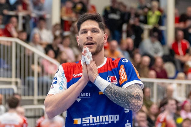 Csaba Leimeter (HBW Balingen Weilstetten, 55) kann die Entscheidung nicht verstehen. TuSEM Essen vs. HBW Balingen Weilstetten, Handball, 2. HBL, 27. Spieltag, Saison 2025 2026, 10.04.2026 TuSEM Essen vs. HBW Balingen Weilstetten, Handball, 2. HBL, 27. Spieltag, Saison 2025 2026, 10.04.2026 Essen *** Csaba Leimeter HBW Balingen Weilstetten, 55 cannot understand the decision TuSEM Essen vs HBW Balingen Weilstetten, Handball, 2 HBL, Matchday 27, Season 2025 2026, 10 04 2026 TuSEM Essen vs HBW Balingen Weilstetten, Handball, 2 HBL, Matchday 27, Season 2025 2026, 10 04 2026 Essen Copyright: xEibner-Pressefoto ThomasxHaeslerx EP_THR