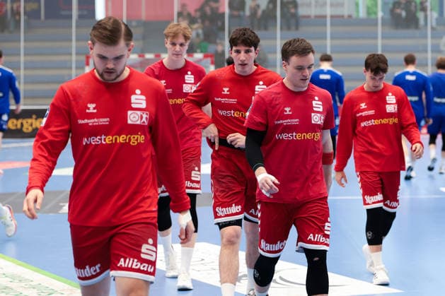 10.04.2026, 27. Spieltag der 2. Handball Bundesliga, TuSEM Essen - HBW Balingen Weilstetten. v. l. Alexander Schoss (TuSEM Essen), Finley Werschkull (TuSEM Essen), Valentin Willner (TuSEM Essen), Max Neuhaus (TuSEM Essen). Essen Am Hallo NRW Deutschland xRHR-FOTO DEx *** 10 04 2026, 27 Matchday of the 2 Handball Bundesliga, TuSEM Essen HBW Balingen Weilstetten f l Alexander Schoss TuSEM Essen , Finley Werschkull TuSEM Essen , Valentin Willner TuSEM Essen , Max Neuhaus TuSEM Essen Essen Am Hallo NRW Germany xRHR PHOTO DEx Copyright: DennisxEwert RHR-FOTOx RHR-FOTO DE