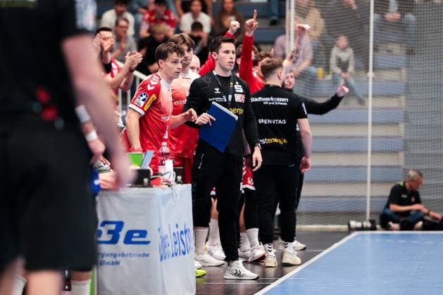 10.04.2026, 27. Spieltag der 2. Handball Bundesliga, TuSEM Essen - HBW Balingen Weilstetten. Co-Trainer Florian Buddenborg (TuSEM Essen). Essen Am Hallo NRW Deutschland xRHR-FOTO DEx *** 10 04 2026, 27 Matchday of 2 Handball Bundesliga, TuSEM Essen HBW Balingen Weilstetten Co Coach Florian Buddenborg TuSEM Essen Essen Am Hallo NRW Germany xRHR PHOTO DEx Copyright: DennisxEwert RHR-FOTOx RHR-FOTO DE