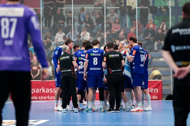 10.04.2026, 27. Spieltag der 2. Handball Bundesliga, TuSEM Essen - HBW Balingen-Weilstetten. Auszeit. Essen Am Hallo NRW Deutschland xRHR-FOTO DEx *** 10 04 2026, 27 Matchday of the 2 Handball Bundesliga, TuSEM Essen HBW Balingen Weilstetten Time-out Essen Am Hallo NRW Germany xRHR PHOTO DEx Copyright: DennisxEwert RHR-FOTOx RHR-FOTO DE