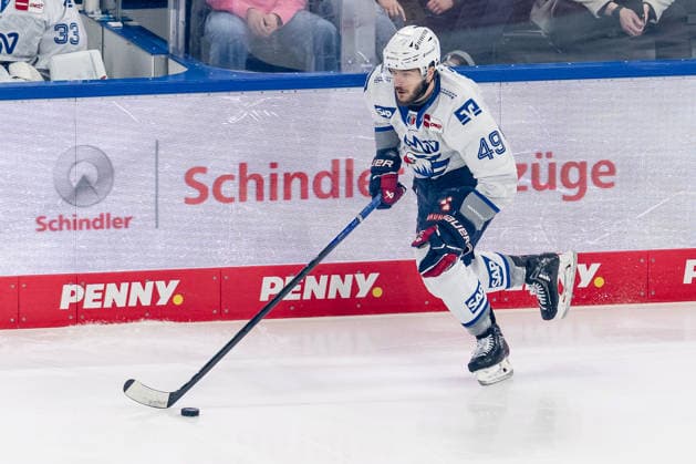 Lukas Kaelble (Adler Mannheim, 49) GER, EHC Red Bull Muenchen vs. Adler Mannheim, Eishockey, DEL, Playoffs, Halbfinale Spiel 2, Saison 2025 2026, 10.04.2026. GER, EHC Red Bull Muenchen vs. Adler Mannheim, Eishockey, DEL, Playoffs, Halbfinale Spiel 2, Saison 2025 2026, 10.04.2026. Muenchen *** Lukas Kaelble Adler Mannheim, 49 GER, EHC Red Bull Muenchen vs Adler Mannheim, ice hockey, DEL, playoffs, semi-final game 2, 2025 2026 season, 10 04 2026 GER, EHC Red Bull Muenchen vs Adler Mannheim, ice hockey, DEL, playoffs, semi-final game 2, 2025 2026 season, 10 04 2026 Muenchen Copyright: xEibner-Pressefoto FranzxFeinerx EP_HFR