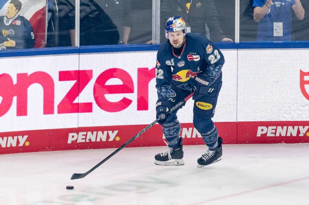 Ville Pokka (EHC Red Bull Muenchen, 22) GER, EHC Red Bull Muenchen vs. Adler Mannheim, Eishockey, DEL, Playoffs, Halbfinale Spiel 2, Saison 2025 2026, 10.04.2026. GER, EHC Red Bull Muenchen vs. Adler Mannheim, Eishockey, DEL, Playoffs, Halbfinale Spiel 2, Saison 2025 2026, 10.04.2026. Muenchen *** Ville Pokka EHC Red Bull Muenchen, 22 GER, EHC Red Bull Muenchen vs Adler Mannheim, Ice Hockey, DEL, Playoffs, Semifinal Game 2, Season 2025 2026, 10 04 2026 GER, EHC Red Bull Muenchen vs Adler Mannheim, Ice Hockey, DEL, Playoffs, Semifinal Game 2, Season 2025 2026, 10 04 2026 Muenchen Copyright: xEibner-Pressefoto FranzxFeinerx EP_HFR