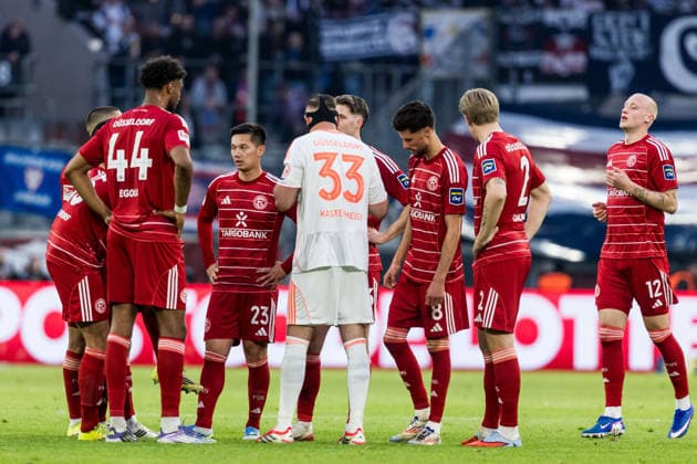 2. Fussball Bundesliga: Fortuna Düsseldorf 1895 - Holstein Kiel; 10.04.2026 Ratlose Gesichter bei den Spielern von Fortuna Düsseldorf 2. Fussball Bundesliga, Fortuna Düsseldorf 1895 - Holstein Kiel, Düsseldorf, Merkur Spiel-Arena am 10.04.2026 DFL REGULATIONS PROHIBIT ANY USE OF PHOTOGRAPHS AS IMAGE SEQUENCES AND OR QUASI-VIDEO. *** 2 Soccer Bundesliga Fortuna Düsseldorf 1895 Holstein Kiel 10 04 2026 Perplexed faces among the players of Fortuna Düsseldorf 2 Soccer Bundesliga, Fortuna Düsseldorf 1895 Holstein Kiel, Düsseldorf, Merkur Spiel Arena on 10 04 2026 DFL REGULATES PROHIBIT ANY USE OF PHOTOGRAPHS AS IMAGE SEQUENCES AND OR QUASI VIDEO Copyright: xBEAUTIFULxSPORTS Wunderlx