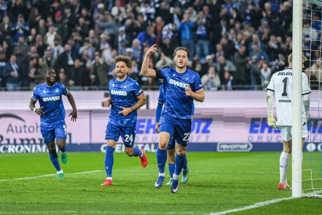 2. Bundesliga, Karlsruher SC vs Arminia Bielefeld, 10.04.2026 Torjubel zum 2:1 durch Christoph Kobald (Karlsruher SC, 22) 2. Bundesliga, Karlsruher SC vs Arminia Bielefeld, BBBank Wildpark Karlsruhe, 10.04.2026 DFB DFL REGULATIONS PROHIBIT ANY USE OF PHOTOGRAPHS AS IMAGE SEQUENCES AND OR QUASI-VIDEO. *** 2 Bundesliga, Karlsruher SC vs Arminia Bielefeld, 10 04 2026 Goal celebration for 2 1 by Christoph Kobald Karlsruher SC, 22 2 Bundesliga, Karlsruher SC vs Arminia Bielefeld, BBBank Wildpark Karlsruhe, 10 04 2026 DFB DFL REGULATIONS PROHIBIT ANY USE OF PHOTOGRAPHS AS IMAGE SEQUENCES AND OR QUASI VIDEO Copyright: xBEAUTIFULxSPORTS Boscox