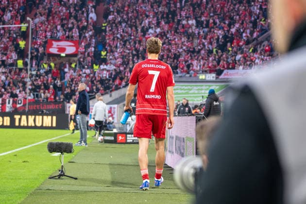 Deutschland: 2.Bundesliga 2025 2026 Fortuna Düsseldorf vs Holstein Kiel, 29. Spieltag - 10.04.2026 - MERKUR SPIEL-ARENA (Düsseldorf): Luca Raimund (Fortuna Düsseldorf,7) wurde gewechselt *** Germany 2 Bundesliga 2025 2026 Fortuna Düsseldorf vs Holstein Kiel, 29 Matchday 10 04 2026 MERKUR SPIEL ARENA Düsseldorf Luca Raimund Fortuna Düsseldorf,7 was changed Copyright: xOrhanxHabashx