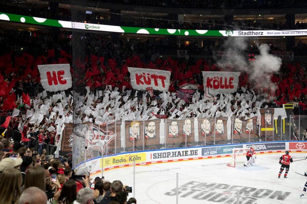 PENNY DEL 1 - Playoff Halbfinale - Kölner Haie - Eisbären Berlin; Köln, 10.04.2026 Choreo Nordkurve; PENNY DEL 1 - Playoff Halbfinale - Kölner Haie - Eisbären Berlin am 10.04.2026 in der Lanxess Arena in Köln (Deutschland). *** PENNY DEL 1 Playoff Semifinal Kölner Haie Eisbären Berlin Cologne, 10 04 2026 Choreo North Curve PENNY DEL 1 Playoff Semifinal Kölner Haie Eisbären Berlin on 10 04 2026 at the Lanxess Arena in Cologne Germany Copyright: xBEAUTIFULxSPORTS AndreasxDickx