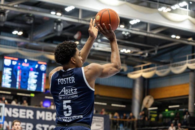 GER, easy-Credit Basketball-Bundesliga, Syntainics MBC - Veolia Towers Hamburg. 10.04.2026, Stadthalle, Weißenfels, GER, easy-Credit Basketball-Bundesliga, Syntainics MBC - Veolia Towers Hamburg. Marcus Foster (Syntainics MBC, 5) Â Foto Alexander Trienitz Weißenfels Stadthalle Sachsen-Anhalt Deutschland