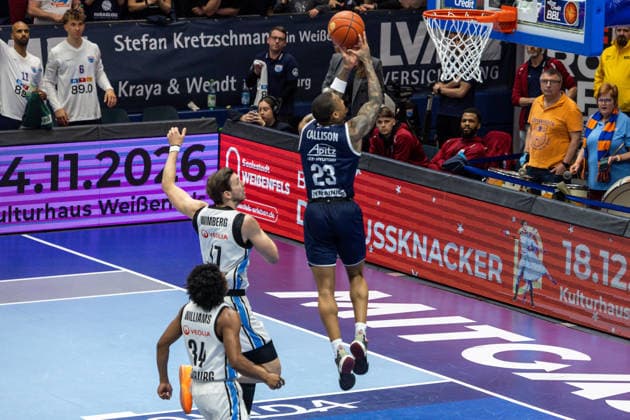 GER, easy-Credit Basketball-Bundesliga, Syntainics MBC - Veolia Towers Hamburg. 10.04.2026, Stadthalle, Weißenfels, GER, easy-Credit Basketball-Bundesliga, Syntainics MBC - Veolia Towers Hamburg. Charles Callison (Syntainics MBC, 23) Â Foto Alexander Trienitz Weißenfels Stadthalle Sachsen-Anhalt Deutschland