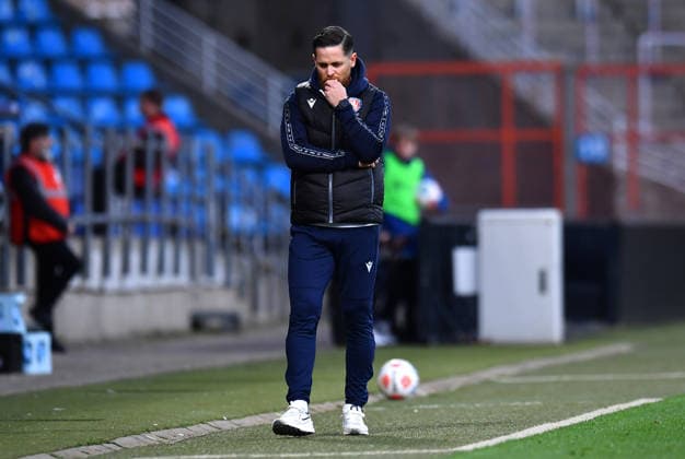 Fußball Herren Regionalliga West Saison 2025 2026 29. Spieltag: VfL Bochum U21, U 21 - Wuppertaler SV am 10.04.2026 im Vonovia Ruhrstadion in Bochum Mike Wunderlich ( Trainer Wuppertaler SV ) Nordrhein-Westfalen Deutschland *** Soccer Men Regionalliga West Season 2025 2026 29 Matchday VfL Bochum U21 Wuppertaler SV on 10 04 2026 at Vonovia Ruhrstadion in Bochum Mike Wunderlich Coach Wuppertaler SV North Rhine Westphalia Germany