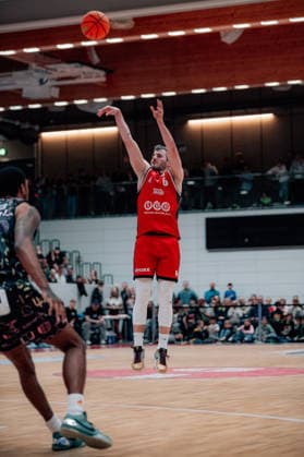 BB-2BL SBB Baskets - Uni Baskets Muenster Martin Bogdanov (SBB Baskets) waehrend der Saison 2025-2026 in der 2. Barmer Basketball Bundesliga Pro A am 31. Spieltag zwischen SBB Baskets und Uni Baskets Muenster in der Wolfgang-Lakenmacher-Halle am 10. April 2026 in Magdeburg, Sachsen Anhalt, Deutschland *** BB 2BL SBB Baskets Uni Baskets Muenster Martin Bogdanov SBB Baskets during the 2025 2026 season in the 2 Barmer Basketball Bundesliga Pro A on matchday 31 between SBB Baskets and Uni Baskets Muenster at the Wolfgang Lakenmacher Halle on April 10, 2026 in Magdeburg, Sachsen Anhalt, Germany