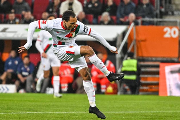 GER, 1. FBL, FC Augsburg vs TSG 1899 Hoffenheim 10.04.2026, WWK-Arena, Augsburg, GER, 1. FBL, FC Augsburg vs TSG 1899 Hoffenheim, im Bild nach Torabschluss zum 1:0, Alexis Claude-Maurice (FC Augsburg, 20) *** GER, 1 FBL, FC Augsburg vs TSG 1899 Hoffenheim 10 04 2026, WWK Arena, Augsburg, GER, 1 FBL, FC Augsburg vs TSG 1899 Hoffenheim, pictured after scoring to make it 1 0, Alexis Claude Maurice FC Augsburg, 20 nordphotoxGmbHx xHafner nph00200