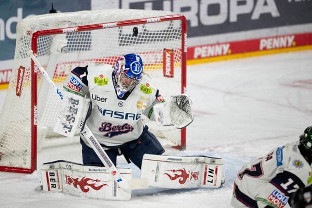 PENNY DEL 1 - Playoff Halbfinale - Kölner Haie - Eisbären Berlin; Köln, 10.04.2026 Jonas Stettmer (Eisbären Berlin, Torwart, 1); PENNY DEL 1 - Playoff Halbfinale - Kölner Haie - Eisbären Berlin am 10.04.2026 in der Lanxess Arena in Köln (Deutschland). *** PENNY DEL 1 Playoff Semifinal Kölner Haie Eisbären Berlin Cologne, 10 04 2026 Jonas Stettmer Eisbären Berlin, Goalkeeper, 1 PENNY DEL 1 Playoff Semifinal Kölner Haie Eisbären Berlin on 10 04 2026 at the Lanxess Arena in Cologne Germany Copyright: xBEAUTIFULxSPORTS AndreasxDickx